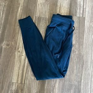 Lululemon high rise jogger with draw string